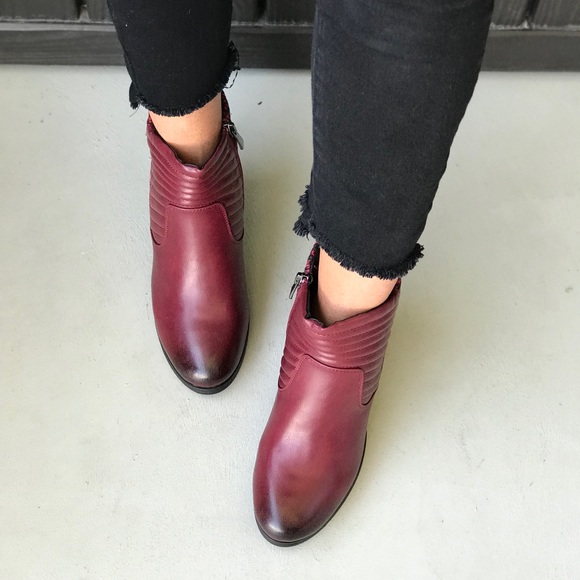 NIB Burnished Burgundy Flannel Ankle Boot - Picture 6 of 8